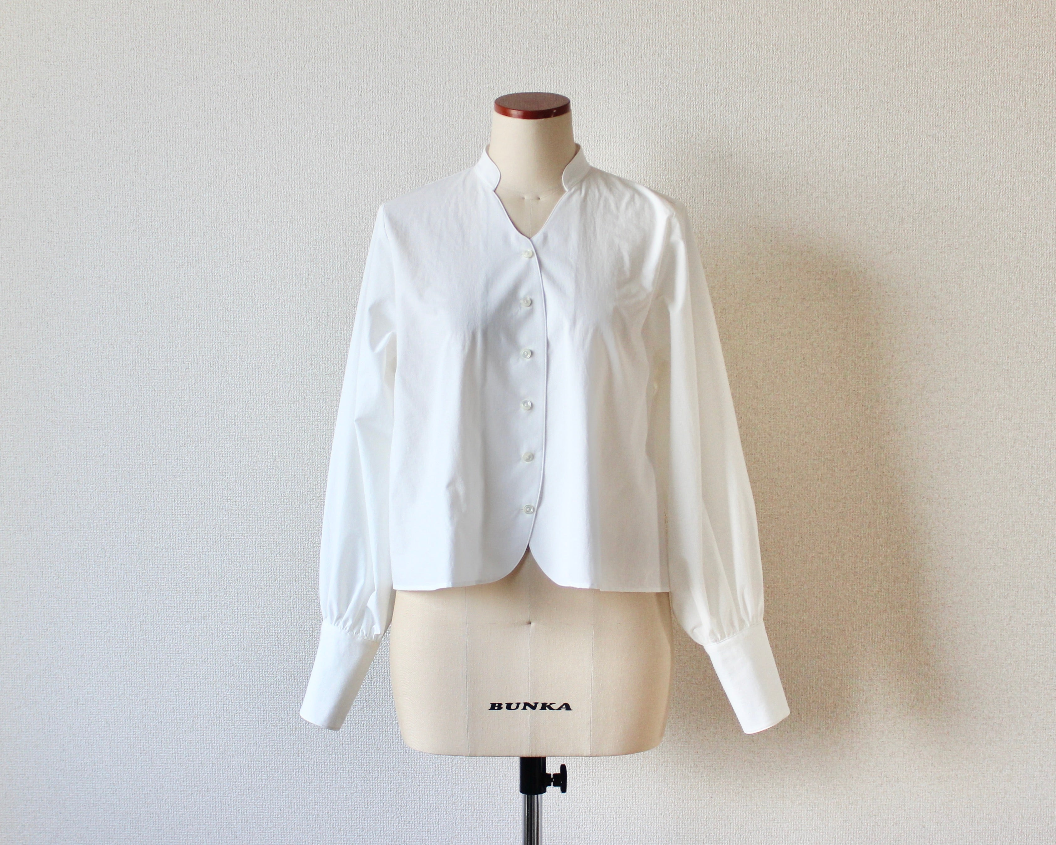 // slide collar blouse - white - 【10月中旬〜下旬お届け予定】