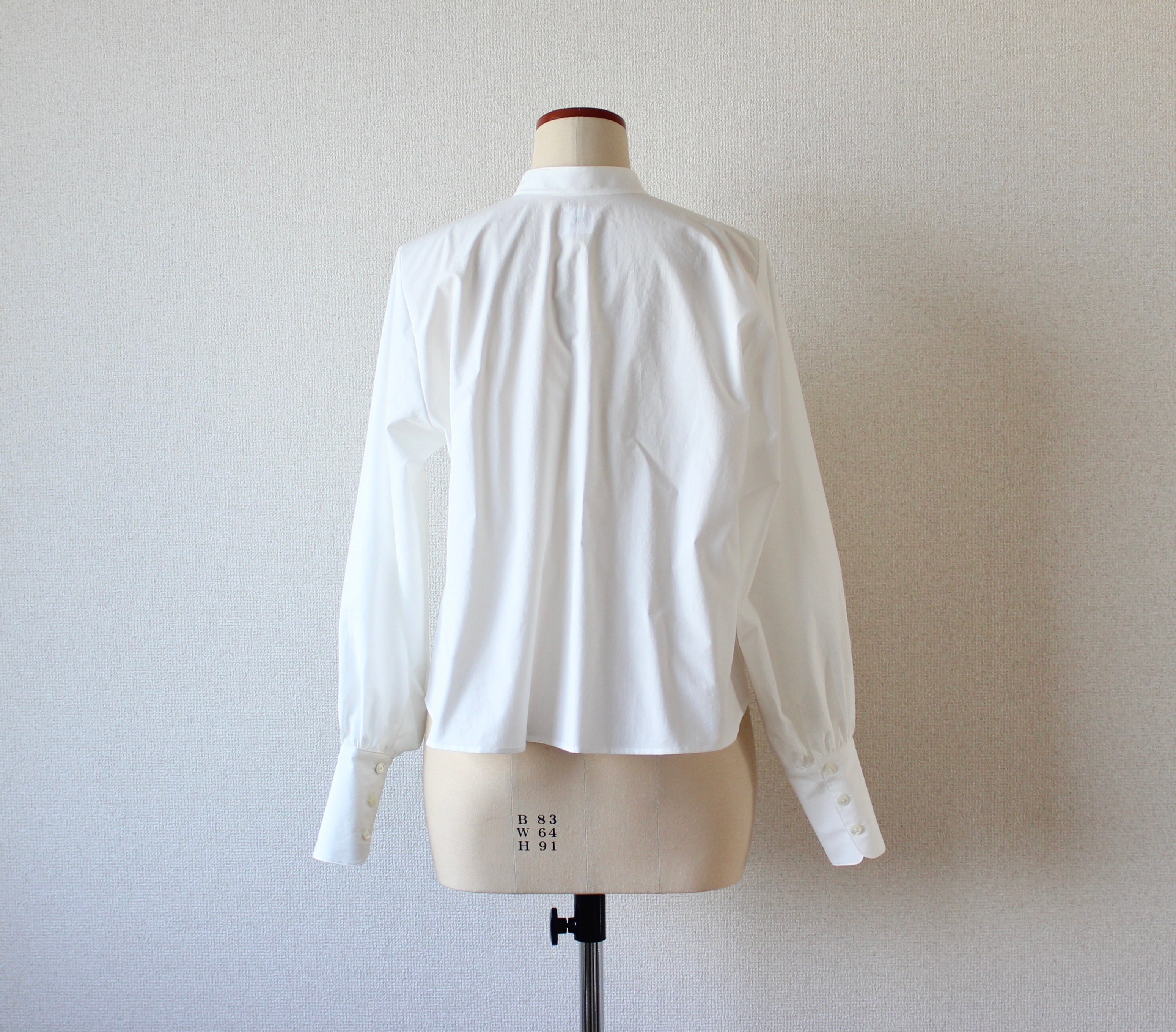 // slide collar blouse - white - 【10月中旬〜下旬お届け予定】