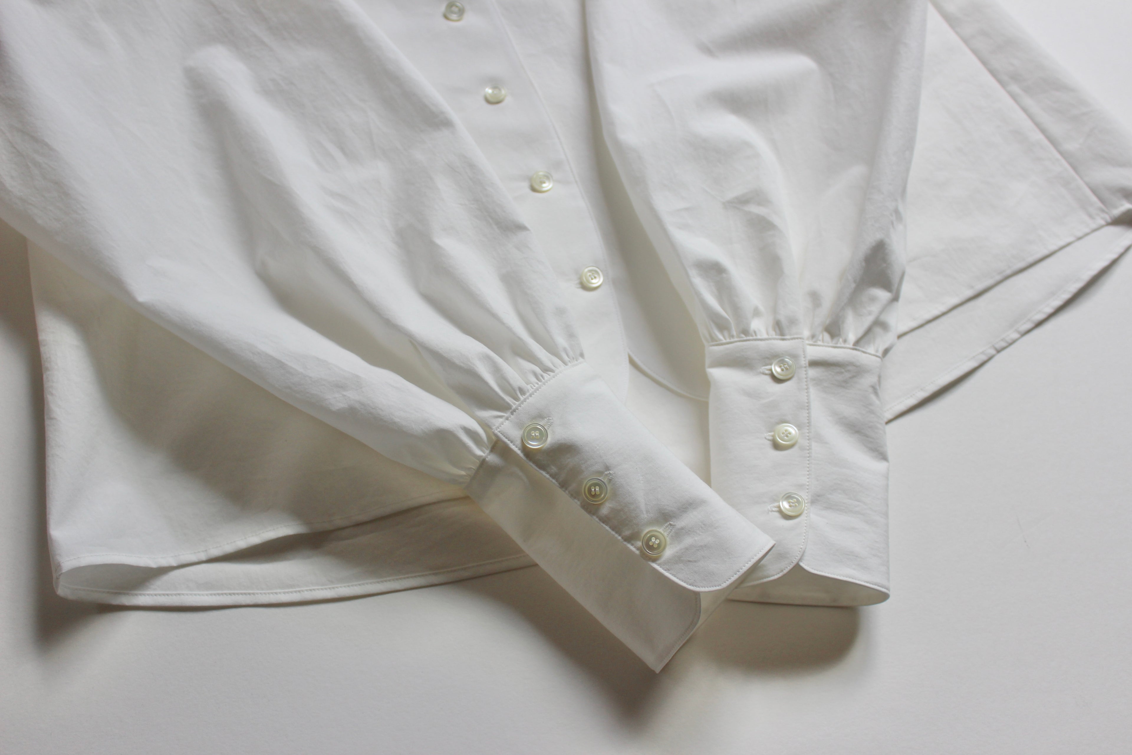 // slide collar blouse - white - 【10月中旬〜下旬お届け予定】