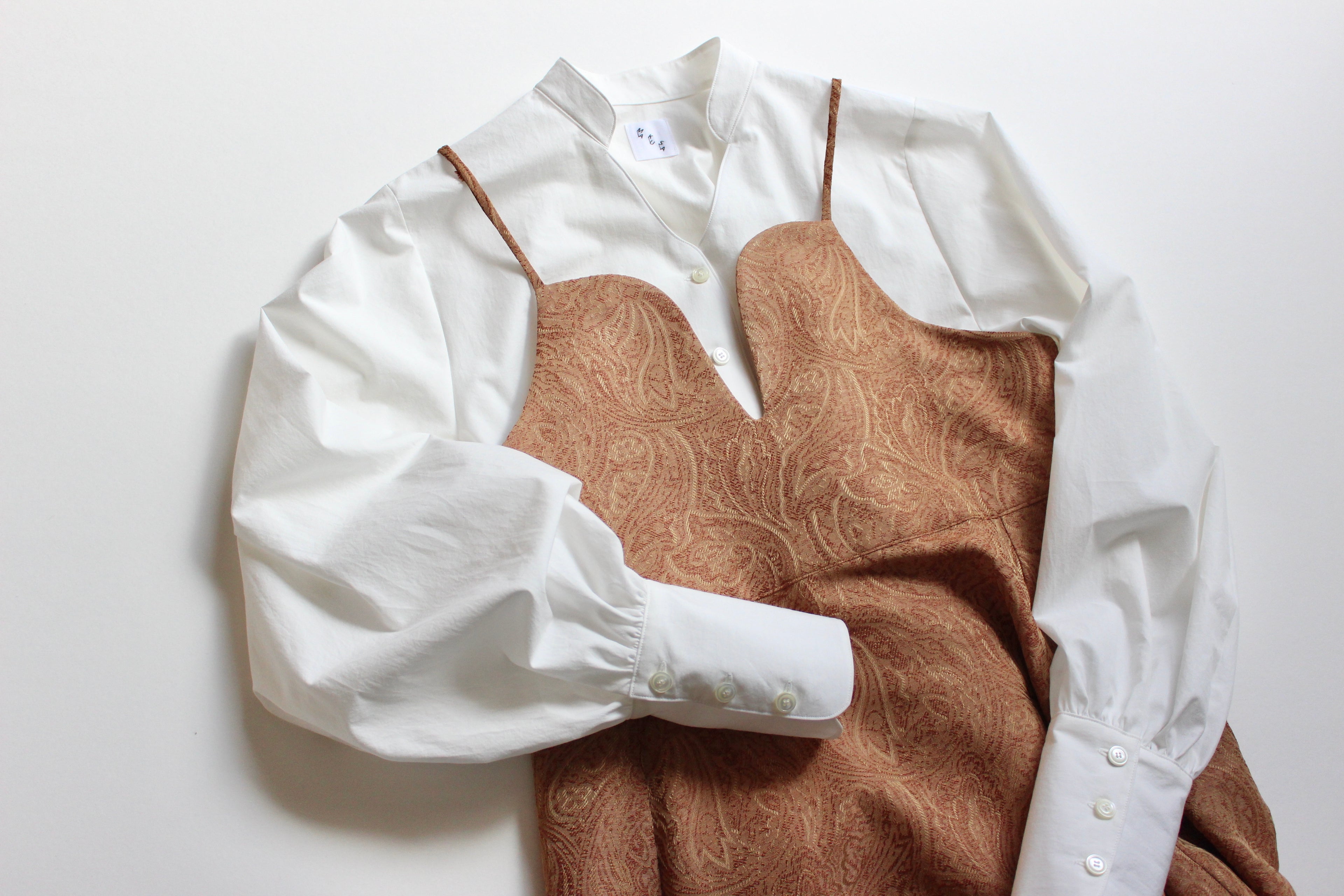 // slide collar blouse - white - 【10月中旬〜下旬お届け予定】