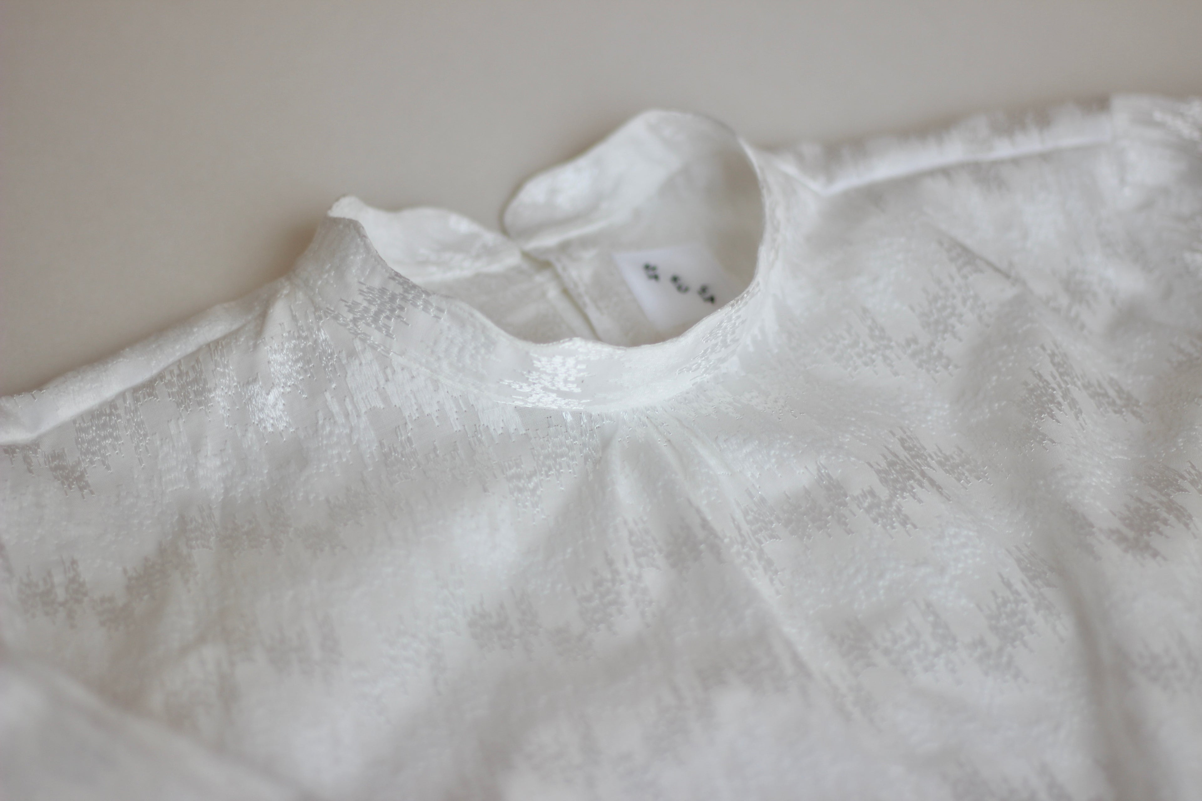 // wave collar blouse - white - 【12月下旬〜1月中旬お届け予定】