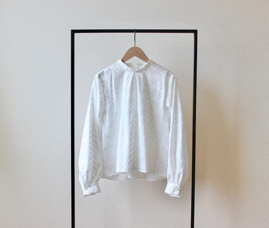 // wave collar blouse - white - 【12月下旬〜1月中旬お届け予定】