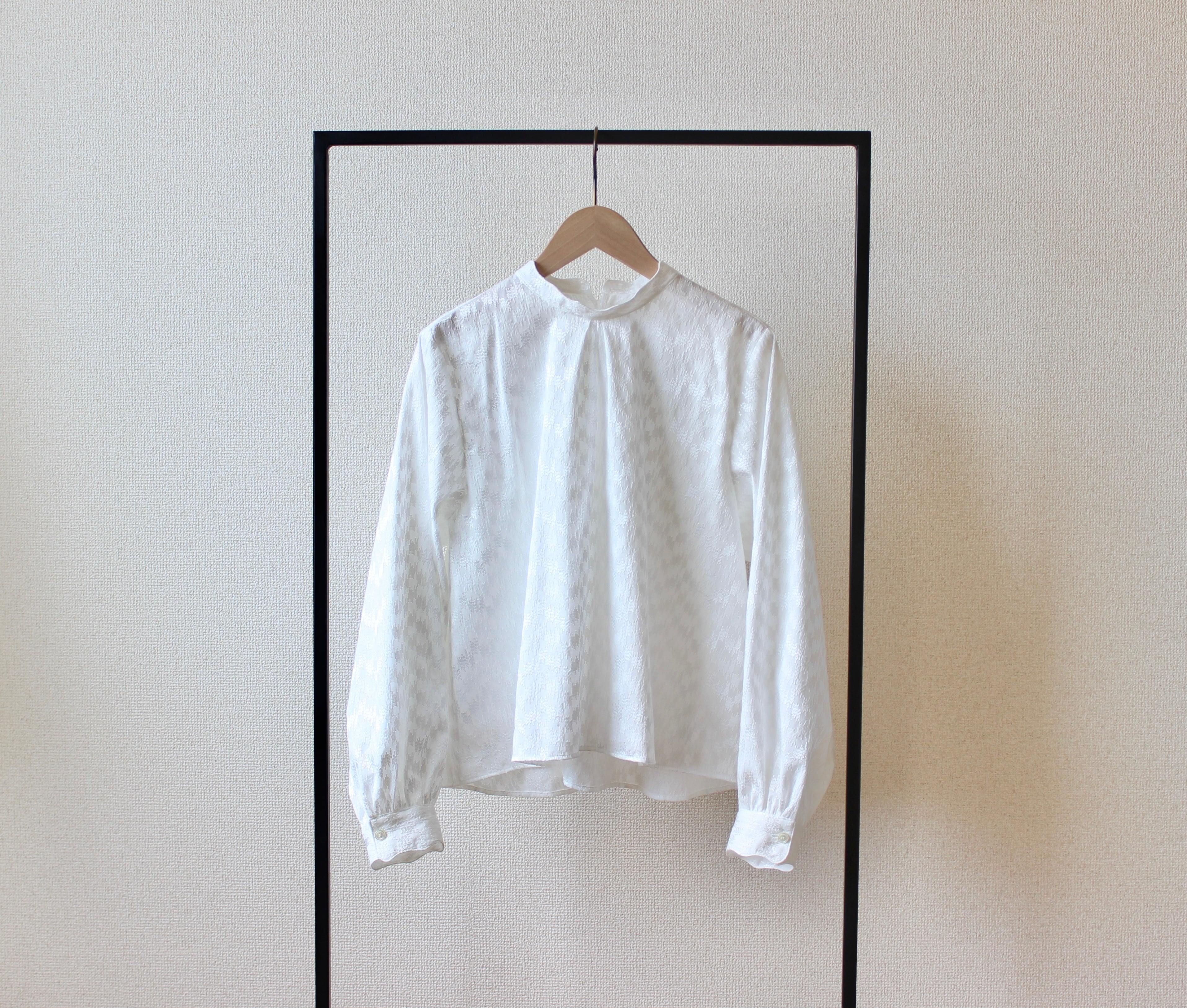// wave collar blouse - white - 【10月中旬〜下旬お届け予定】