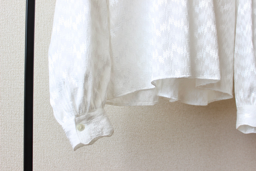 // wave collar blouse - white - 【12月下旬〜1月中旬お届け予定】