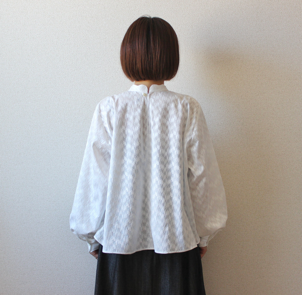 // wave collar blouse - white - 【12月下旬〜1月中旬お届け予定】