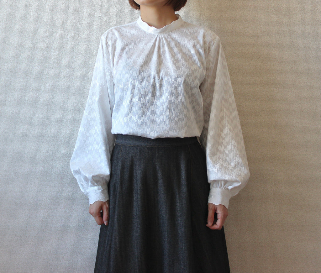 // wave collar blouse - white - 【12月下旬〜1月中旬お届け予定】