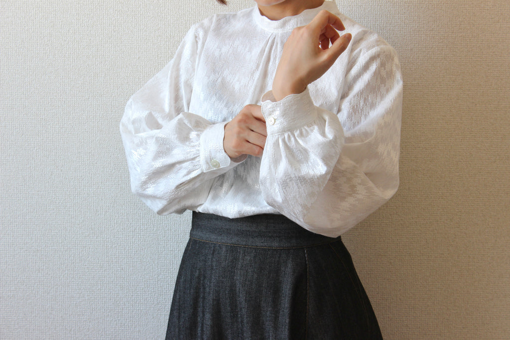 // wave collar blouse - white - 【12月下旬〜1月中旬お届け予定】