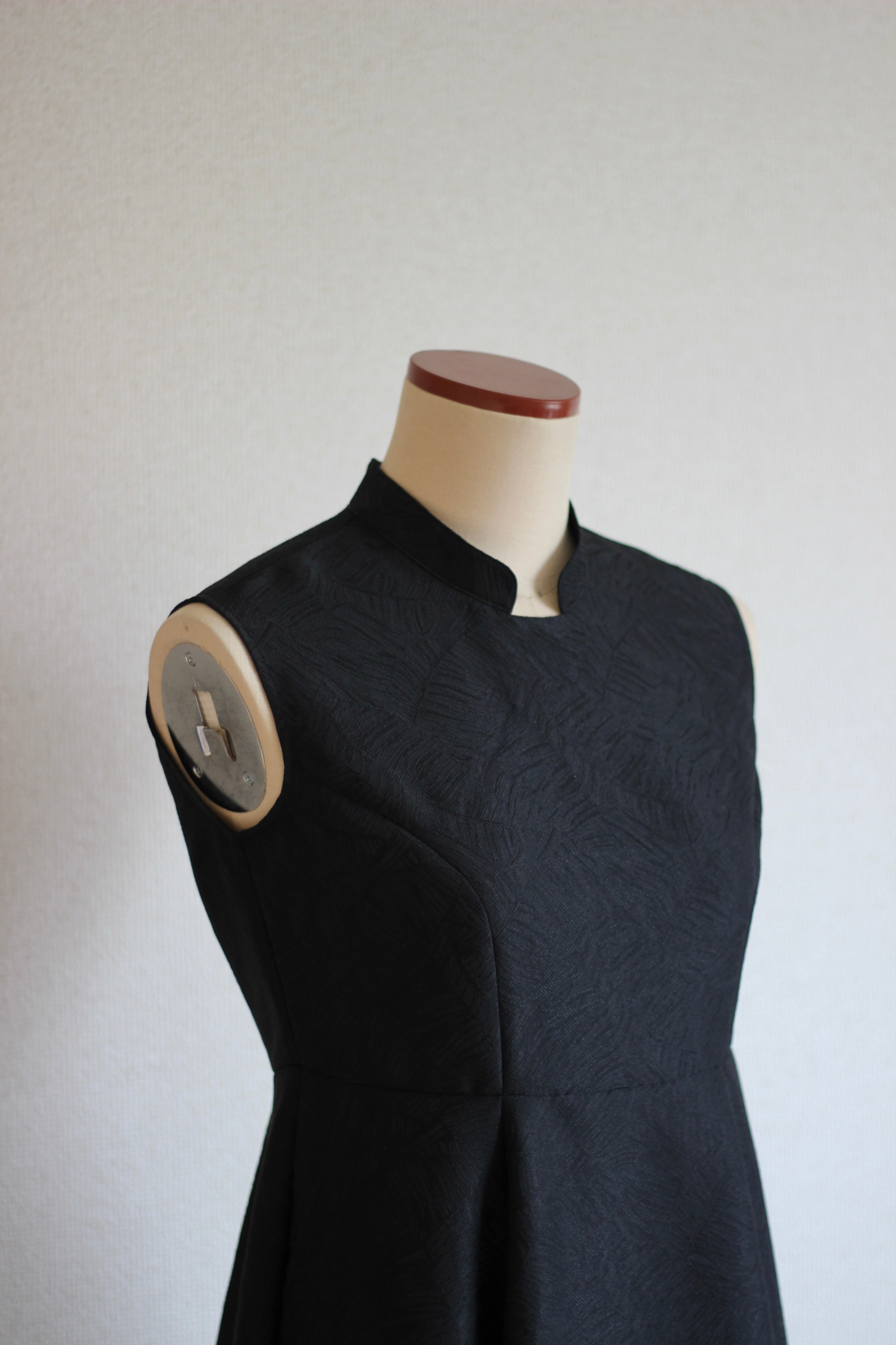 // sleeveless dress - black - 【10月中旬〜下旬お届け予定】