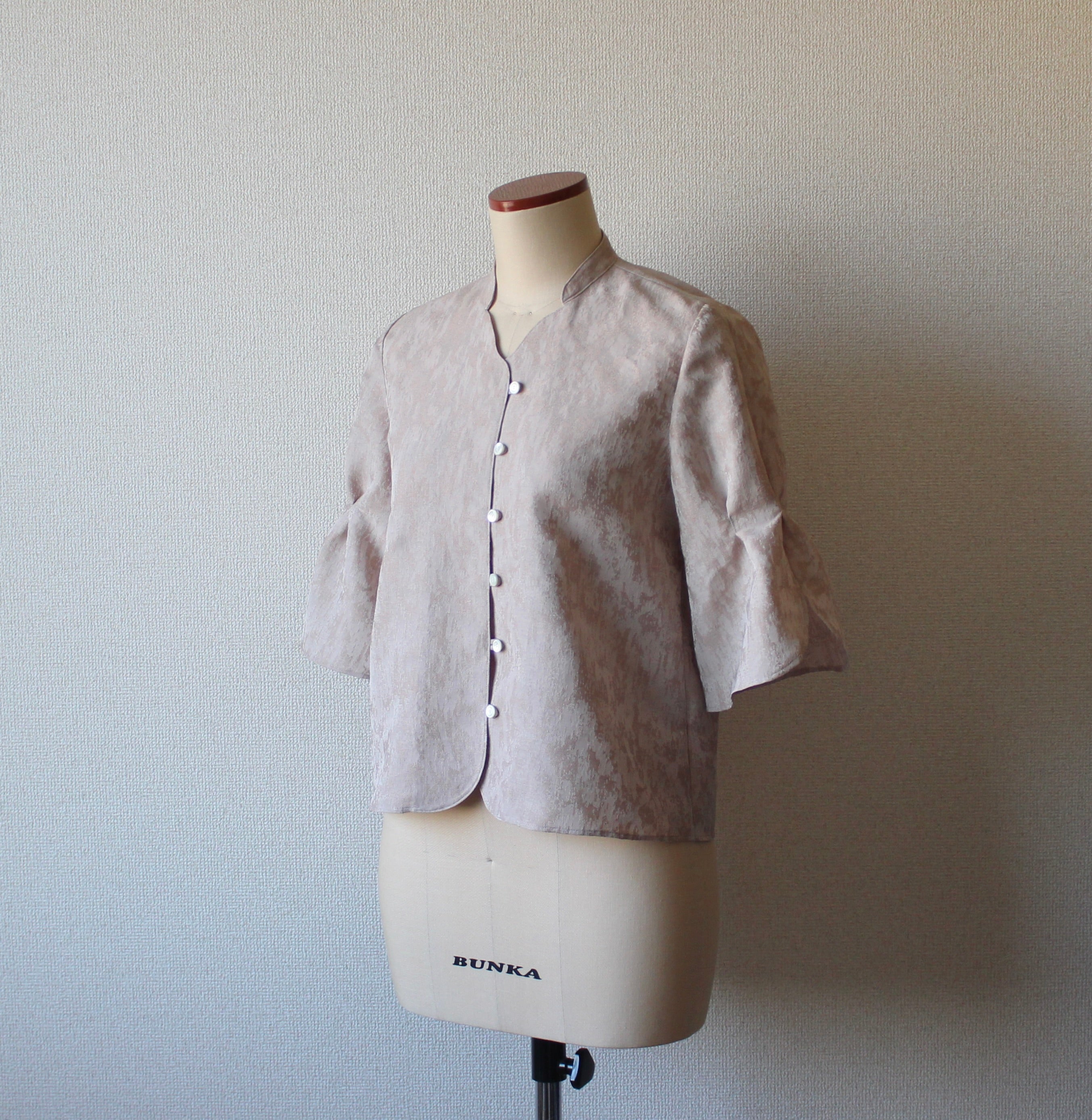 // fin sleeve blouse - milk tea - 【10月中旬〜下旬お届け予定】