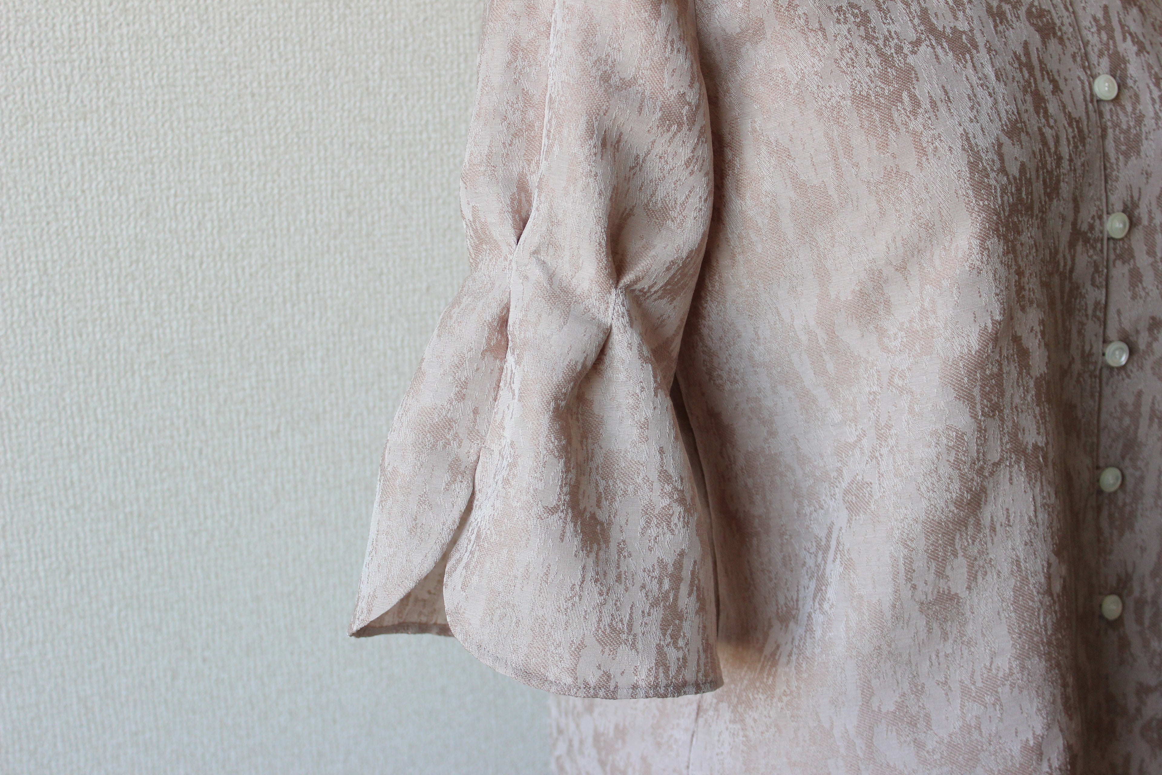 【遠隔試着】// fin sleeve blouse - milk tea -