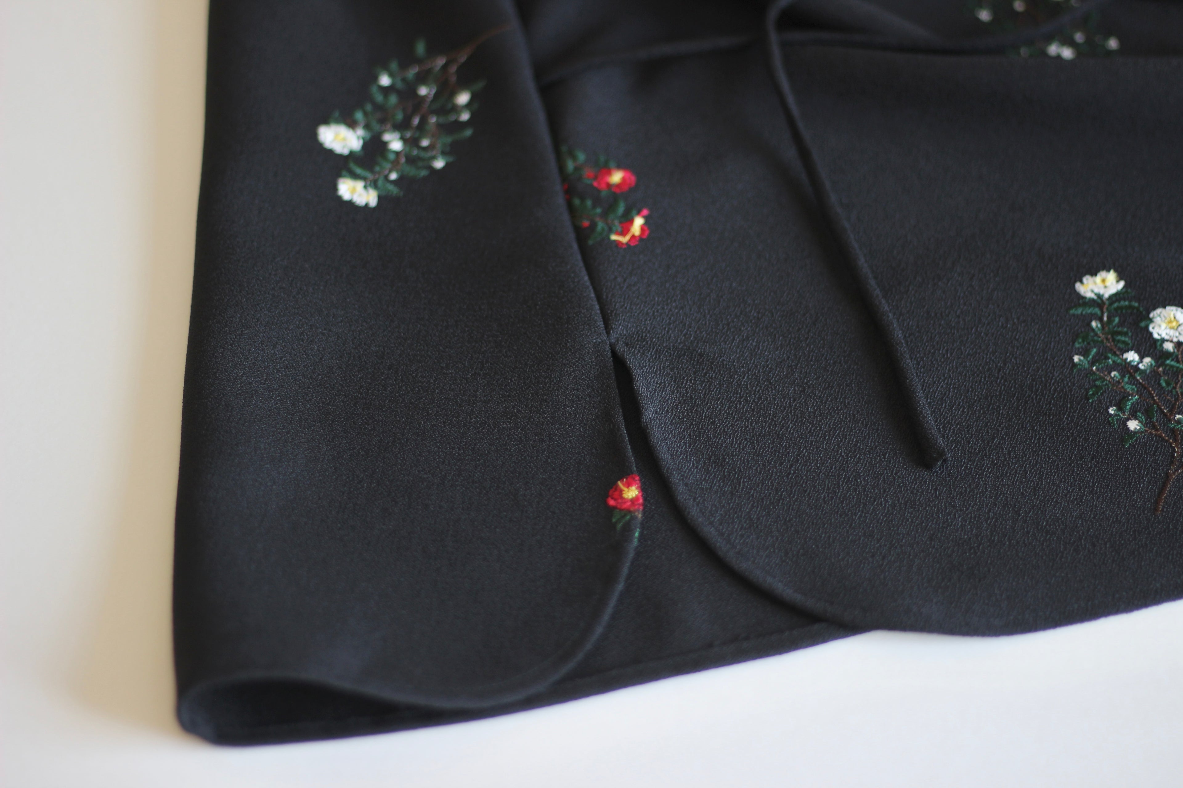【遠隔試着】// wave neck vest - sazanka -