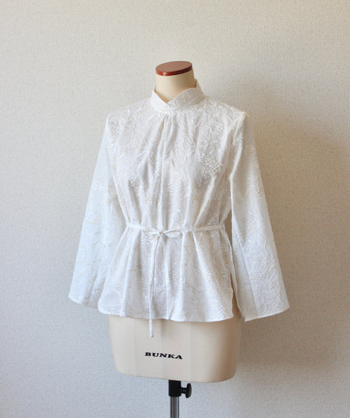 // bloom collar blouse - white - 【12月下旬〜1月中旬お届け予定】