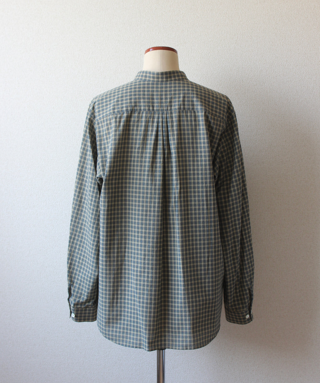 // loop button shirt - olive -【3月下旬〜4月下旬お届け予定】