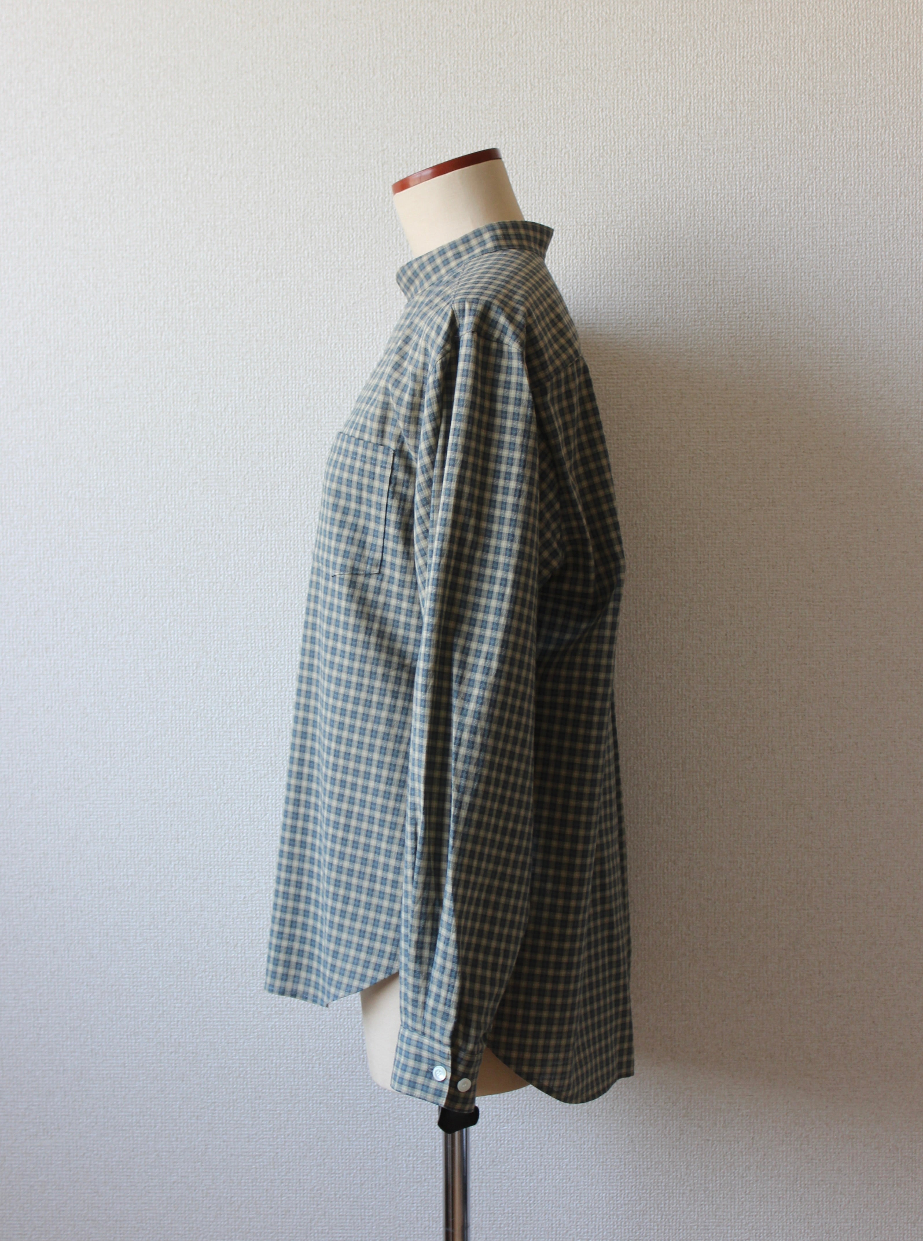 // loop button shirt - olive -【3月下旬〜4月下旬お届け予定】