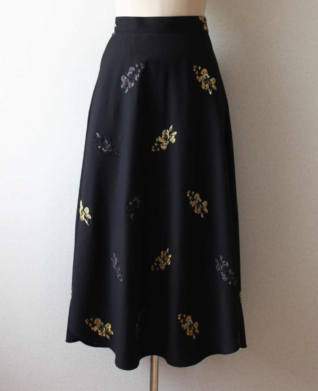 // semi flare skirt - icho -【2月下旬〜3月下旬お届け予定】