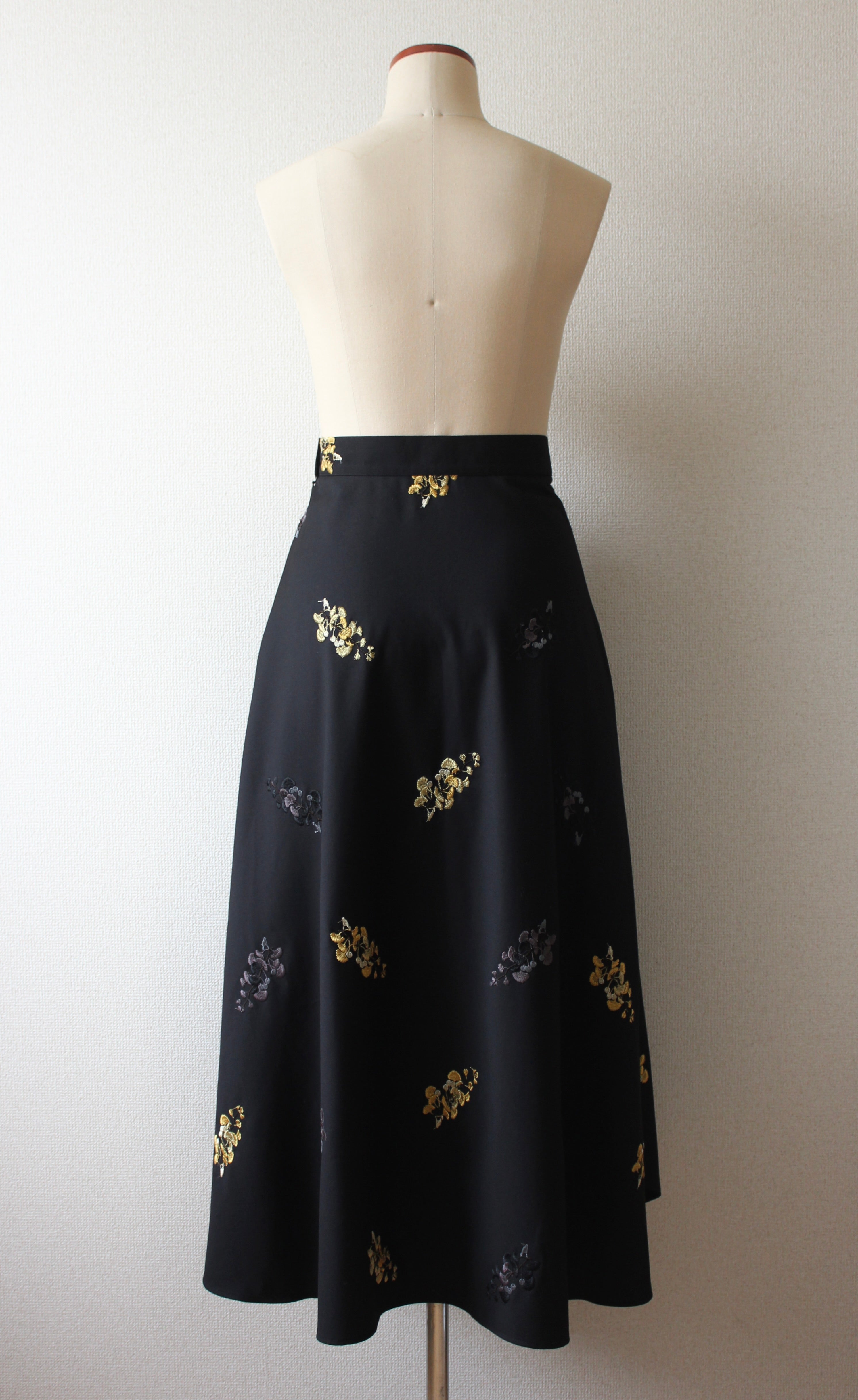 // semi flare skirt - icho -【2月下旬〜3月下旬お届け予定】