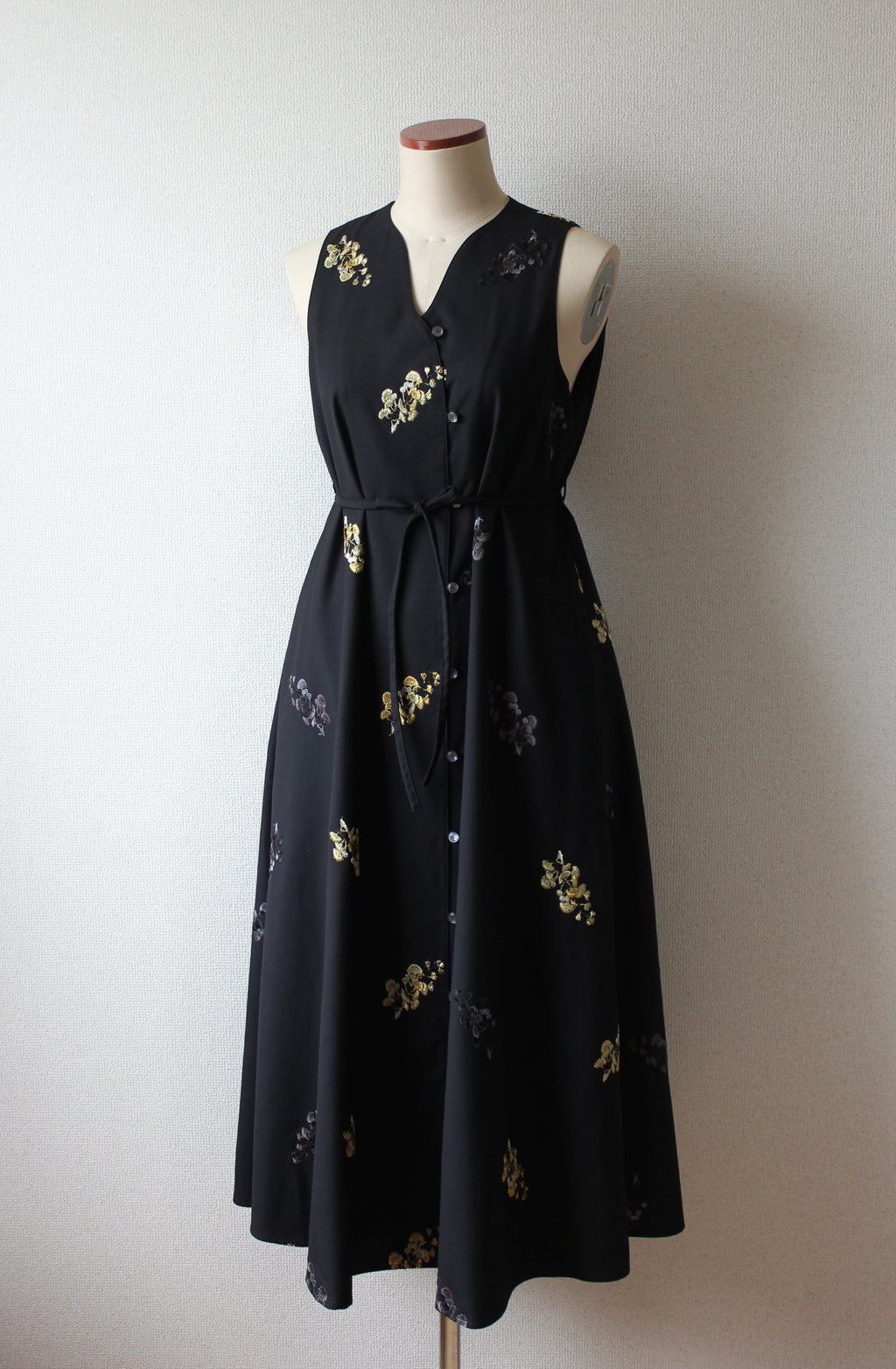 // wave neck one piece - icho - 【2月下旬〜3月下旬お届け予定】