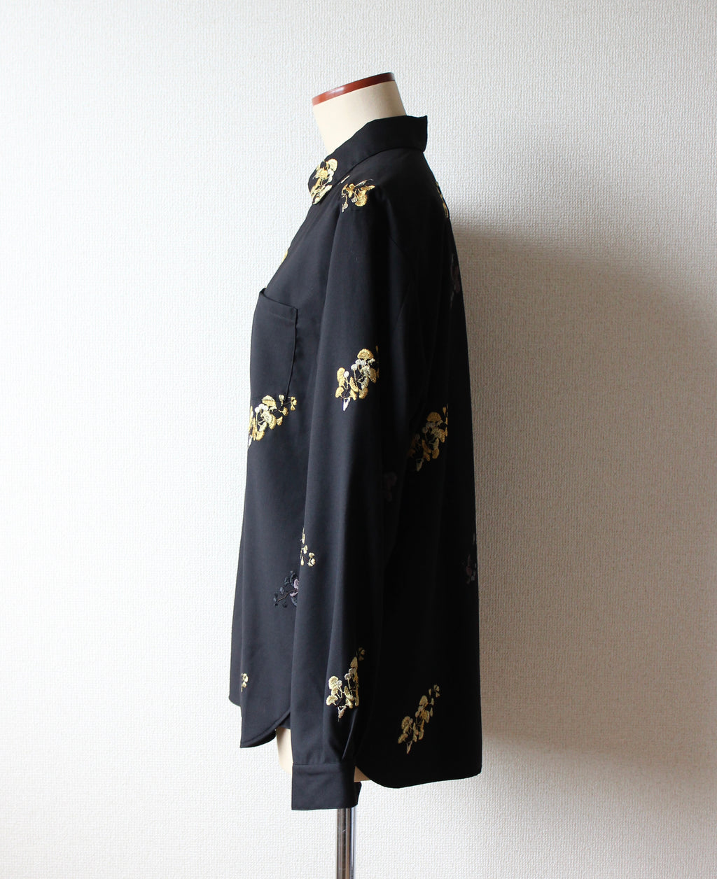 // slash collar shirt - icho -【3月下旬〜4月下旬お届け予定】