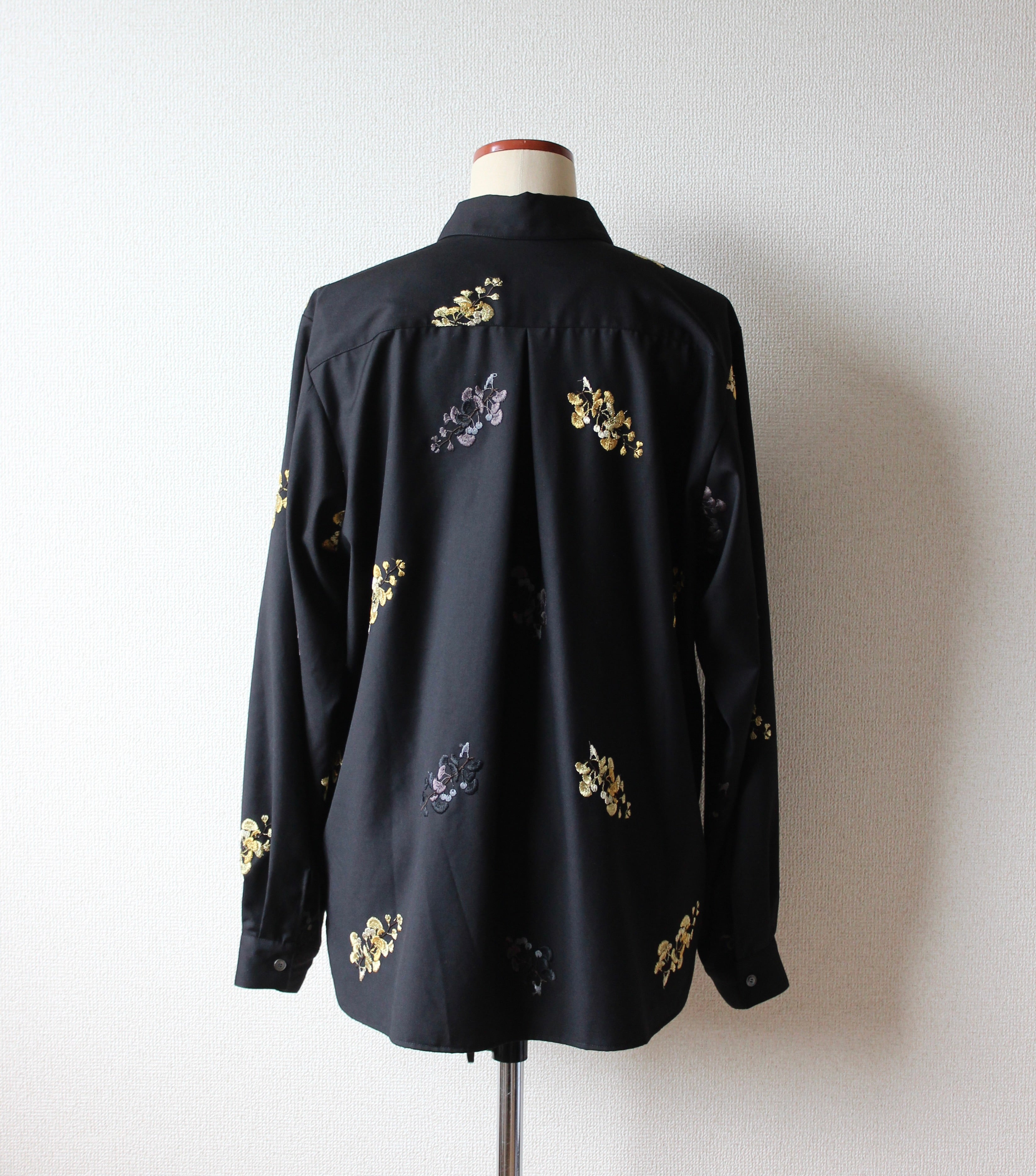 // slash collar shirt - icho -【3月下旬〜4月下旬お届け予定】