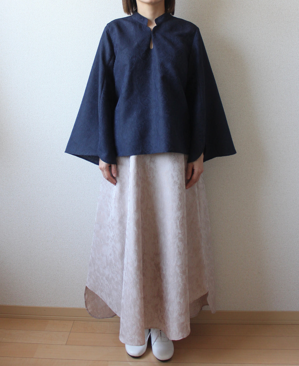 // gourd neck blouse (stem sleeve) - navy - 【3月下旬〜4月下旬お届け予定】