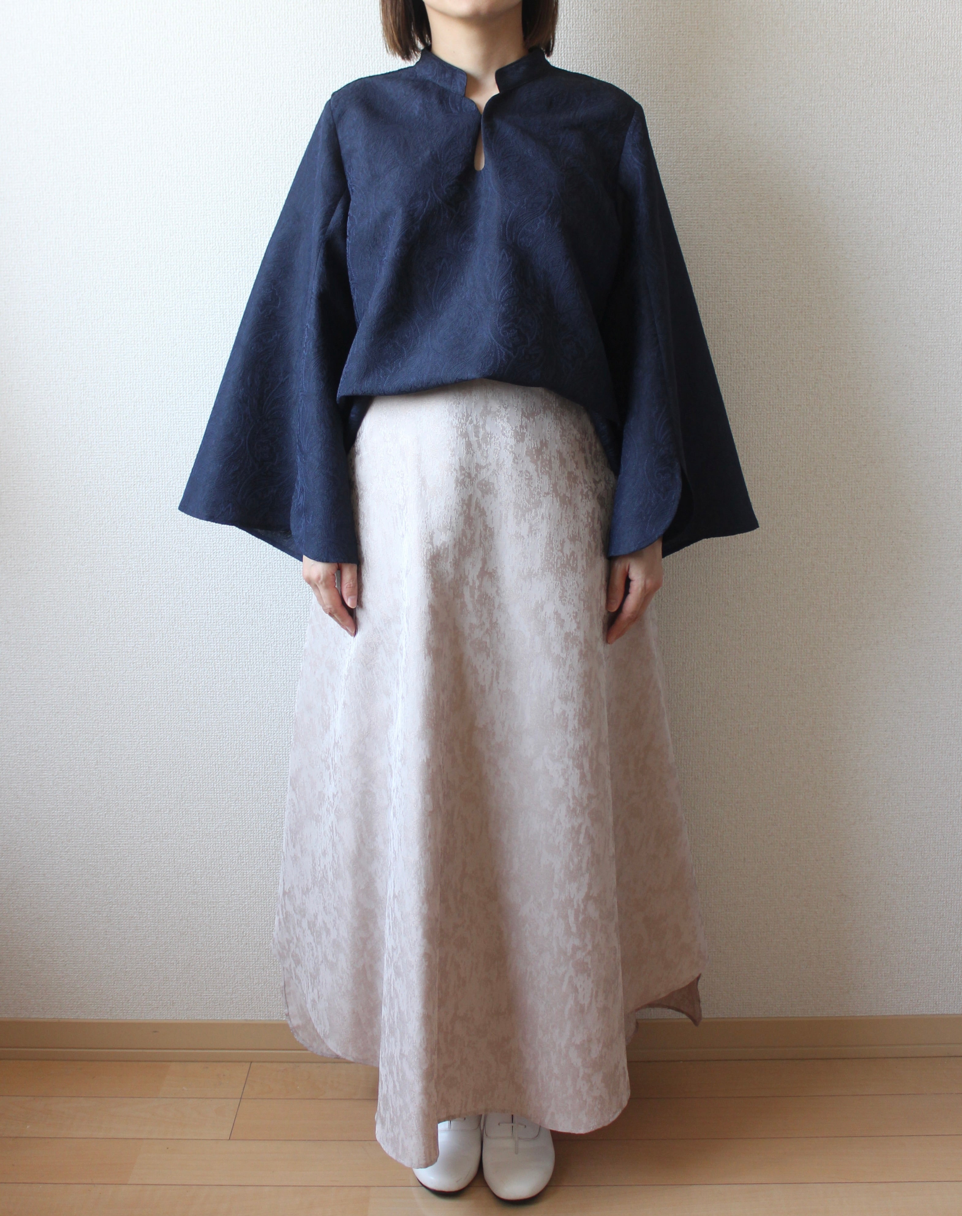 // gourd neck blouse (stem sleeve) - navy - 【3月下旬〜4月下旬お届け予定】
