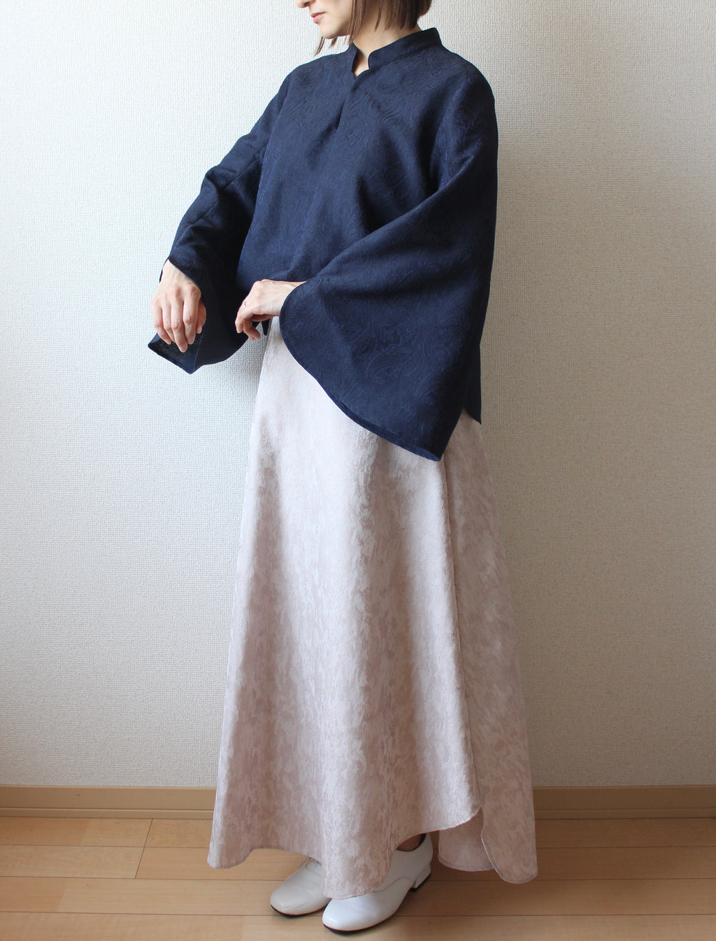 // gourd neck blouse (stem sleeve) - navy - 【3月下旬〜4月下旬お届け予定】