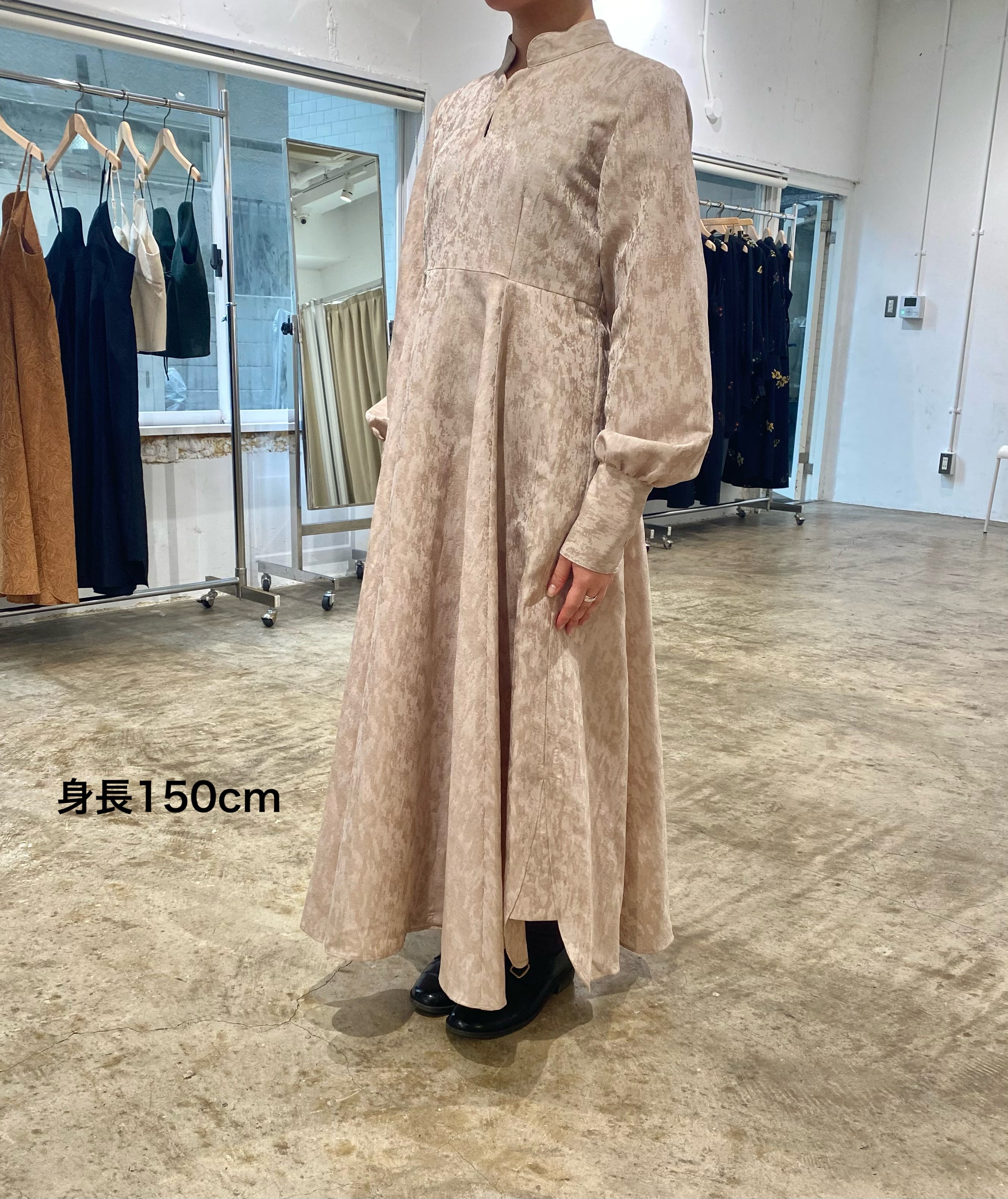 // gourd neck one piece (long sleeve) - milk tea - 【3月下旬〜4月下旬お届け予定】